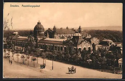 AK Dresden, Ausstellungspalast am Stübelplatz mit Pferdewagen