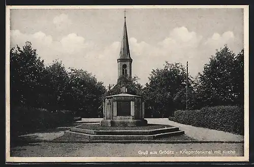 AK Gröditz, Kriegerdenkmal an der Kirche