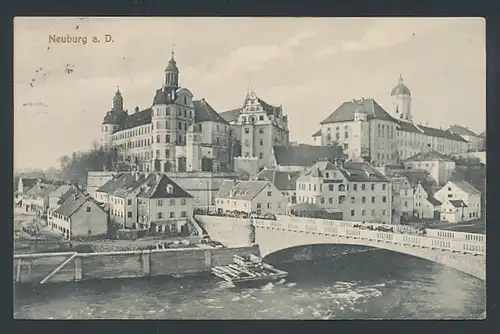 AK Neuburg a.D., Ortspartie mit Brücke und Kirche