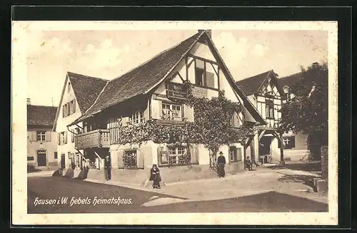 AK Hausen i. W., Anwohner vor Hebels Heimathaus