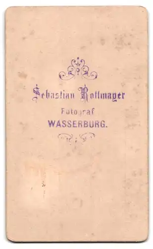 Fotografie Sebastian Rottmayer, Wasserburg, Portrait junge Dame im weissen Kleid mit Schleier