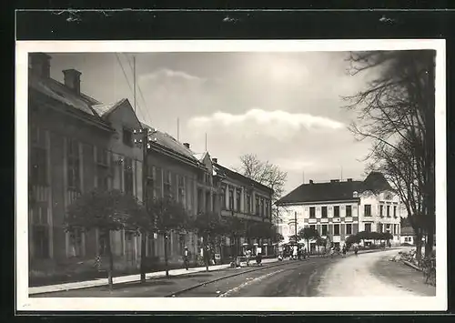 AK Doudleby, Strassenpartie im Ort