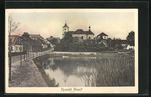 AK Vysoke Veseli, Ortsansicht mit Teich