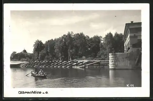 AK Albrechtice, Ruderpartie am Waldrand