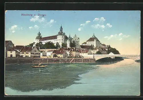 AK Neuburg a. Donau, Flusspartie mit Ruderboot am Schloss Neuburg