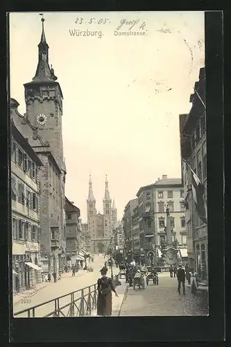 AK Würzburg, Domstrasse mit Geschäften und Brunnen