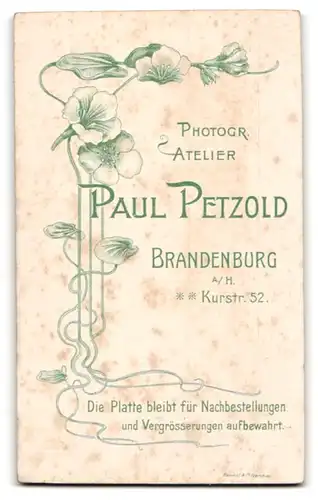 Fotografie Paul Petzold, Brandenburg a. H., Portrait dunkelhaariger charmanter Mann mit Schnurrbart