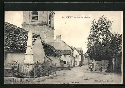 AK Ancey, Rue de l`Eglise et monument
