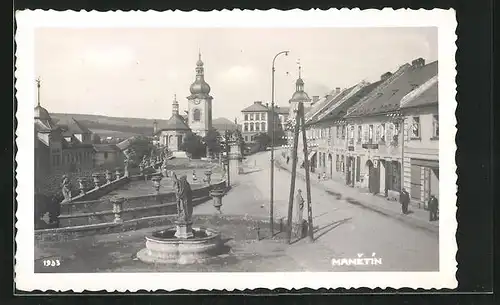 AK Manetin, Strassenpartie bei der Kirche