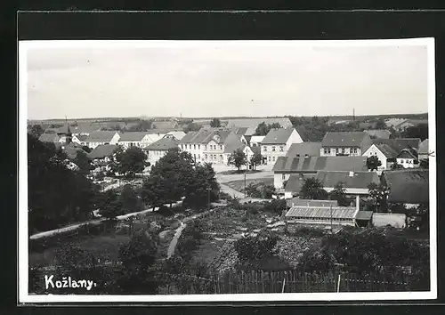 AK Kozlany, Ortsansicht aus der Ferne