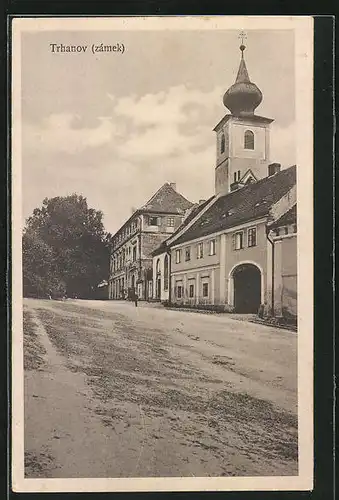 AK Trhanov, Vor der Kirche