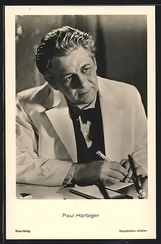 AK Schauspieler Paul Hörbiger beim Schreiben eines Briefes