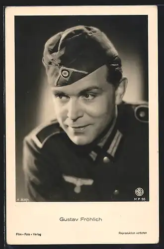 AK Schauspieler Gustav Fröhlich in einer Filmuniform