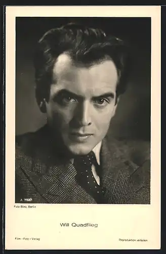 AK Schauspieler Will Quadflieg in Anzug posierend