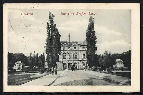 AK Dresden, Grosser Garten, Palais mit Passanten