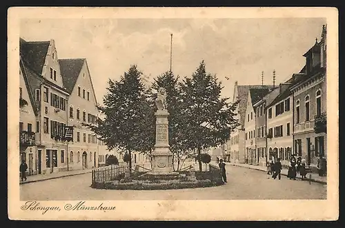 AK Schongau, Münzstrasse mit Zahnarzt und Denkmal