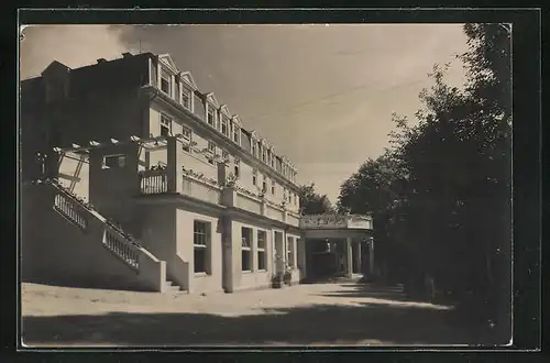 AK Konstantinsbad, Kurhaus im Sonnenlicht