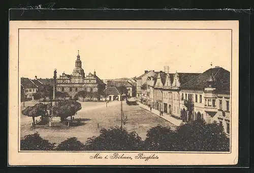 AK Mies, Ringplatz mit Kirche, Säule und Häusern