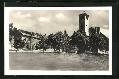 AK Plánice, Hauptplatz mit Kirche