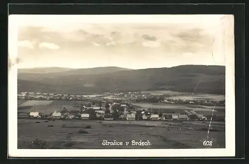AK Strasice v Brdech, Gesamtansicht vom Ort