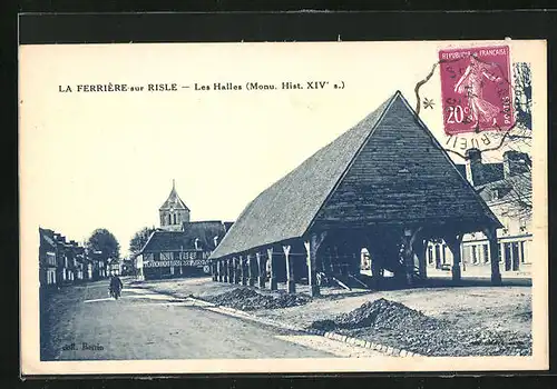 AK La Ferrière-sur-Risle, Les Halles, Markthalle