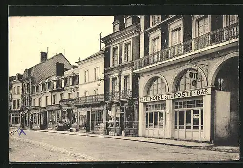 AK Beuzeville, la Place de la République, Café-Hotel de la Poste