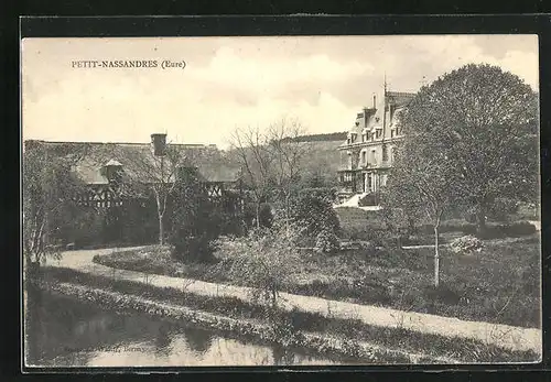 AK Petit-Nassandres, Teilansicht vom Schloss