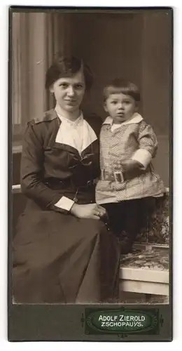 Fotografie Adolf Zierold, Zschopau i/S, Portrait junge Frau und Kleinkind