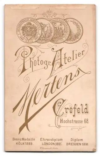 Fotografie Eug. Jos. Mertens, Crefeld, Portrait stattlicher Herr mit Krawatte und Vollbart