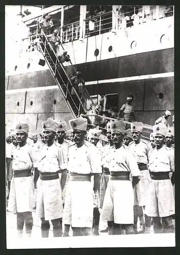 Fotografie Ansicht Suez, Ankunft indischer Soldaten aus Bombay zur Verstärkung der Garnison Mersa Matrouh