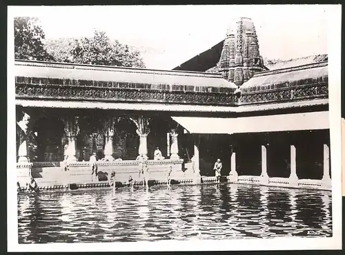 Fotografie Ansicht Indien, Indischer Tempel mit Reinigungsbad