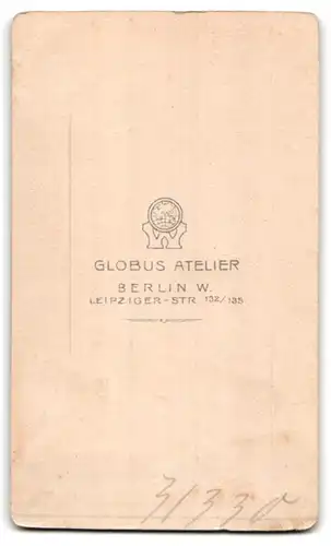 Fotografie Atelier Globus, Berlin-W, Portrait junge Dame mit zurückgebundenem Haar