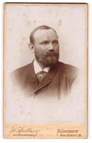 Fotografie W. Spillner, Hildesheim, Portrait Herr mit Bart