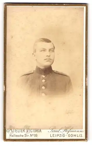 Fotografie Atelier Victoria Paul Hofmann, Leipzig-Gohlis, Portrait Soldat in Uniform