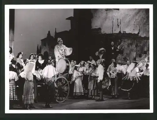 Fotografie Erstaufführung von Leon Cavallos Oper Der Bajazzo im Opernhaus Wien