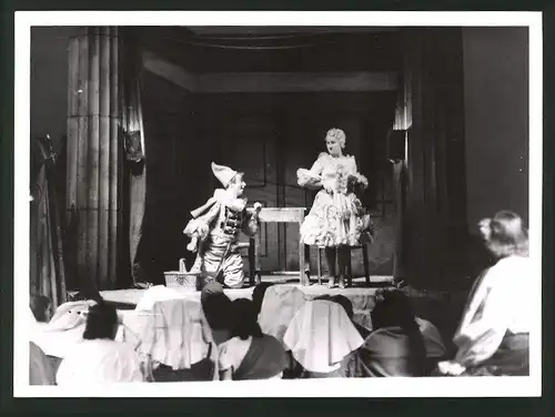 Fotografie Erstaufführung von Leon Cavallos Oper Der Bajazzo im Opernhaus Wien