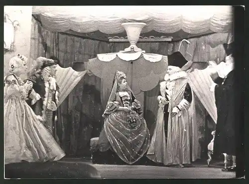 Fotografie Pantalon und seine Söhne von Paul Ernst im Akademie-Theater, Szenenbild