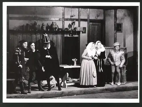 Fotografie Die lustigen Weiber von Windsor von Otto Nicolai im Opernhaus Wien