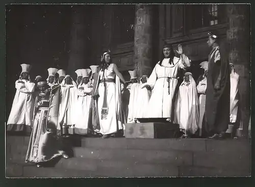 Fotografie König Thamos im Schlüterhof des Berliner Schlosses