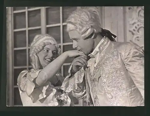 Fotografie Der Ariernachweis von Margarethen Florl Leitner in der Wiener Volksbühne, Wunderbaldinmger und Gaster