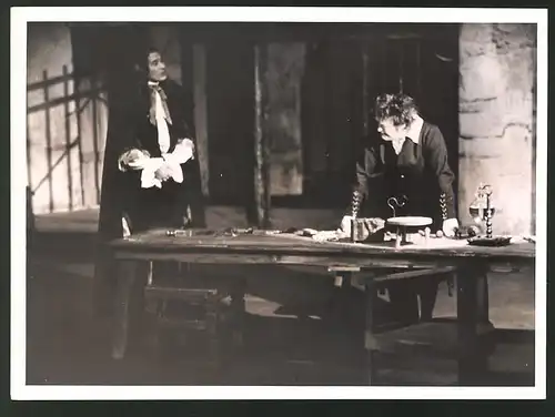 Fotografie Szenenbild aus Theaterstück Das Fräulein von S...