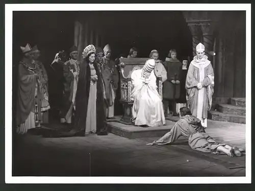 Fotografie Gregor und Heinrich von Guido Kolbenheyer im Wiener Burgtheater