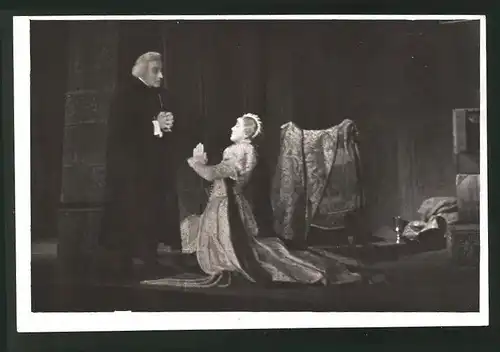 Fotografie Maria Stuart im Burgtheater, Käthe Borsch als Maria Stuart