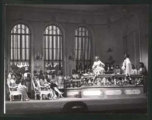 Fotografie Ansicht Berlin, Erstaufführung Prinz Camaro von Lortzing im Deutschen Opernhaus