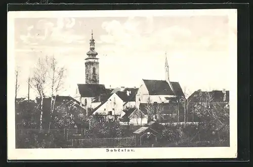 AK Sobeslav, Ortspartie an der Kirche