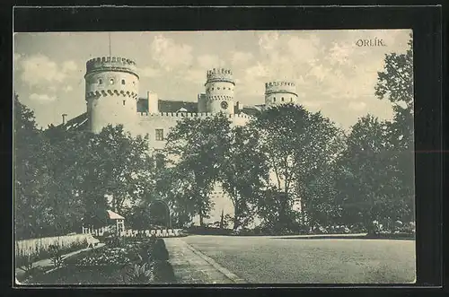 AK Orlik, Ansicht auf die Burg am Eingang