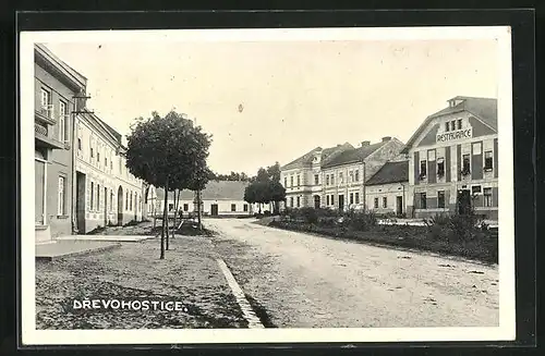 AK Drevohostice, Strassenpartie mit Blick zum Restaurant