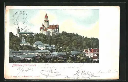 AK Bouzov, Panorama mit Burg