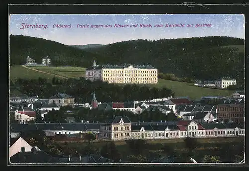 AK Sternberg / Mähren, Partie gegen das Kloster und Kiosk vom Mariabild aus gesehen