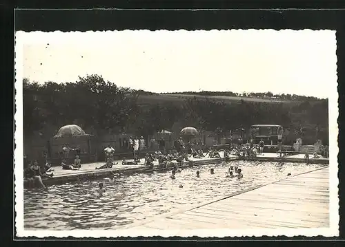 AK Slatinice, Blick ins Freibad